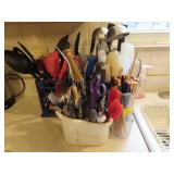 GROUPING: KITCHEN UTENSILS
