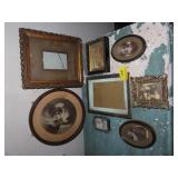 GROUPING: SMALL PICTURE FRAMES