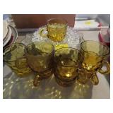GROUPING: GLASSWARE