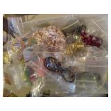 GROUPING: COSTUME JEWELRY