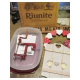 APPLE PEELER AND HOME DÉCOR