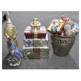 GROUPING: GLASS CHRISTMAS ORNAMENTS AND COOKIE