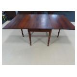CHERRY GATE LEG DINING TABLE WITH 2 FOLD OUT LEAVE