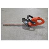 BLACK AND DECKER 18" ELECTRIC HEDGE TRIMMER