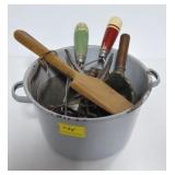 GRAY GRANITE POT ASSORTED UTENSILS