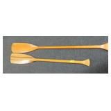 2 WOOD OARS