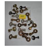 8 LOUISVILLE & NASHVILLE RAILROAD LOCK KEYS