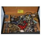 COSTUME JEWELRY ASSORTMENT