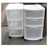 2 PLASTIC STORAGE CONTAINERS WITH DRAWERS