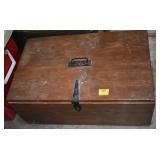 WOOD CHEST