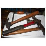 TOTE OF ASSORTED TOOLS
