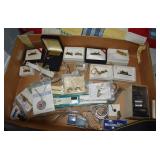 ASSORTED JEWLERY: WRIST WATCHES & WATCH BANDS