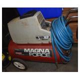 MAGNA FORCE 20 GAL, 135 PSI AIR COMPRESSOR