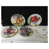 5 CERAMIC DÉCOR PLATES