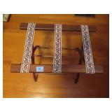 WOODEN FOLDING LUGGAGE RACK