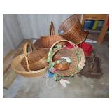GROUPING: APPROXIMATELY 10 BASKETS