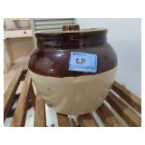 3 QT. CROWN BEAN CROCK - BROWN AND WHITE WITH LID