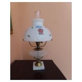 VINTAGE ELECTRIC LAMP - WHITE OPALESCENT WITH PAIN