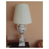 BIRDS AND BUTTERFLIES TABLE LAMP
