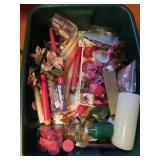 TOTE: CANDLES, PLACE MATS, ETC.
