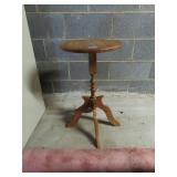 OAK PLANT STAND - 14" ROUND TOP X 26" HIGH