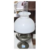 COLONIAL - R & A MFG. CO. BRASS OIL LAMP