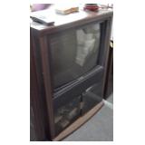 MAGANVOX CONSOLE TV - 28" WITH REMOTE