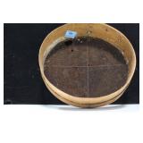 VINTAGE SCREEN SIFTER - DAMAGED