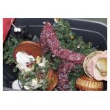 GROUPING: CHRISTMAS AND HOLIDAY DECORATIONS