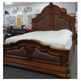 MICHAEL AMINI BOMBAY STYLE KING SIZE BED