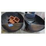 2 PLASTICE FLOWER PLANTERS