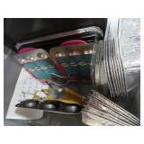 BAKEWARE AND ALUMINUM PANS