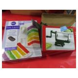 APPLE PEELER AND EASY LAYER CAKE PAN SET