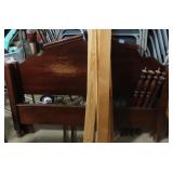 FULL SIZE POSTER BED WITH RAILS