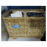 BASKET WITH WASH RAGS