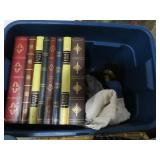 DECORATIVE WASTE BASKET AND DUST RAGS
