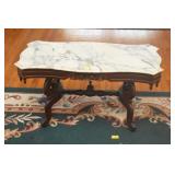 VICRTORIAN MAHOGANY COFFEE TABLE