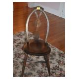 VINTAGE WOODEN SIDE CHAIR