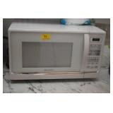 EMERSON 1000 WATT MICROWAVE OVEN