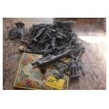 TIN BOX WITH LEAD SOLDIERS