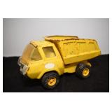 TONKA DUMP TRUCK CRACKED WINDOW