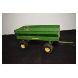 JOHN DEERE WAGON