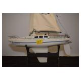 SAIL BOAT WITH BATTERY AND CHARGE NO REMOTE