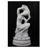 SEATED LADY WITH SCARF OVERHEAD - 8" - WHITE