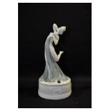 LADY WITH LEG UP BEHIND - 6 1/4