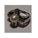 PEARL  RING