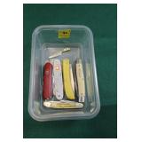 GROUPING OF 6 POCKET KNIVES AND NOVELTY KNIVES