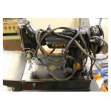 SINGER PORTABLE ELECTRIC SEWING MACHINE IN