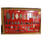 DISPLAY OF 50 NATIVE AMERICAN POINTS