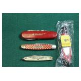 4 POCKET KNIVES: PURINA, SHARP, KING DRUG CO. AND